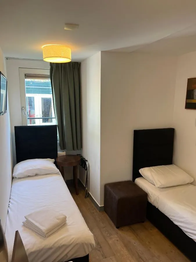 Max Hotel Amsterdam 2*,  Netherlands