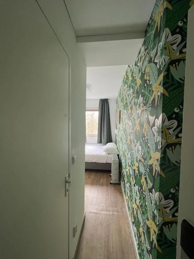 Max Hotel Amsterdam 2*,