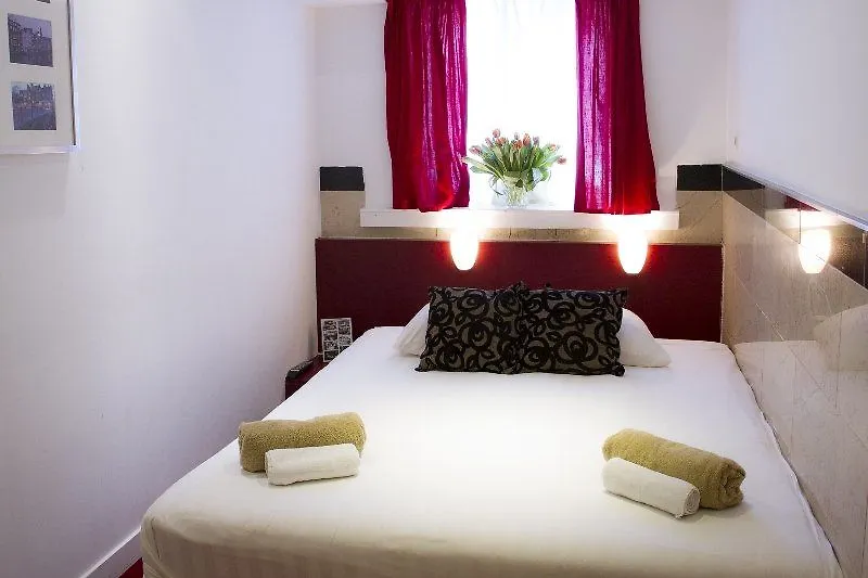 Max Hotel Amsterdam 2*,  Netherlands